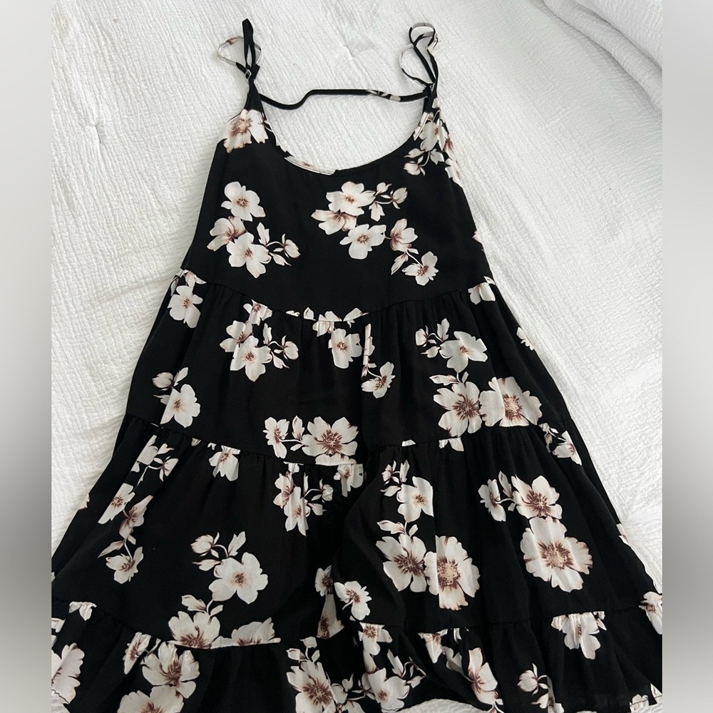 BRANDY MELVILLE floral dress 🌸